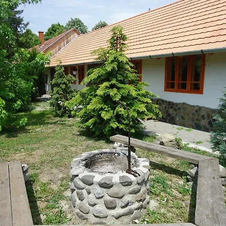 Pensionat Cserhat Felsőtold