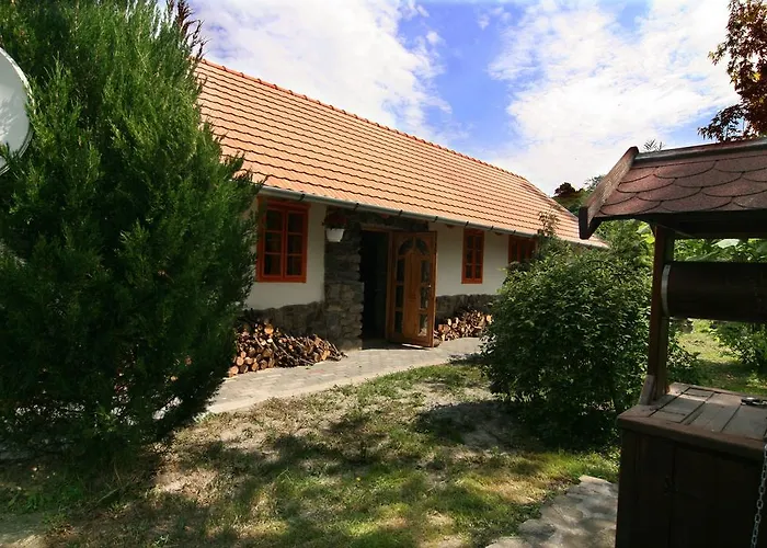 Guest house Cserhat 3*